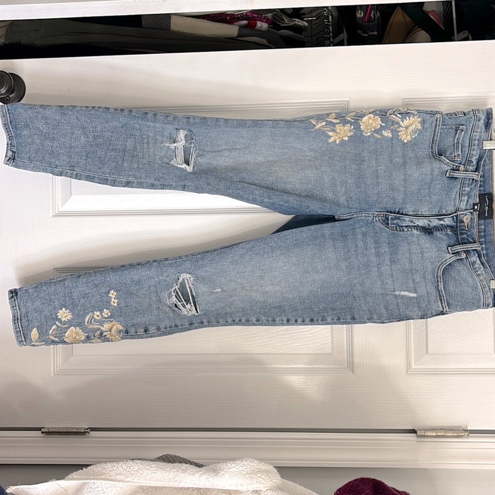 Lucky brand jeans worn 3 times maybe size 12 stretchy straight leg